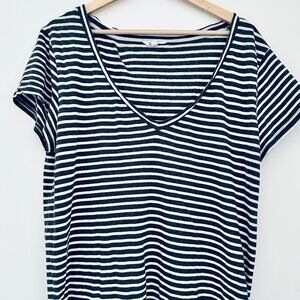 Splendid Women's Short-Sleeve V-Neck Tee T-Shirt